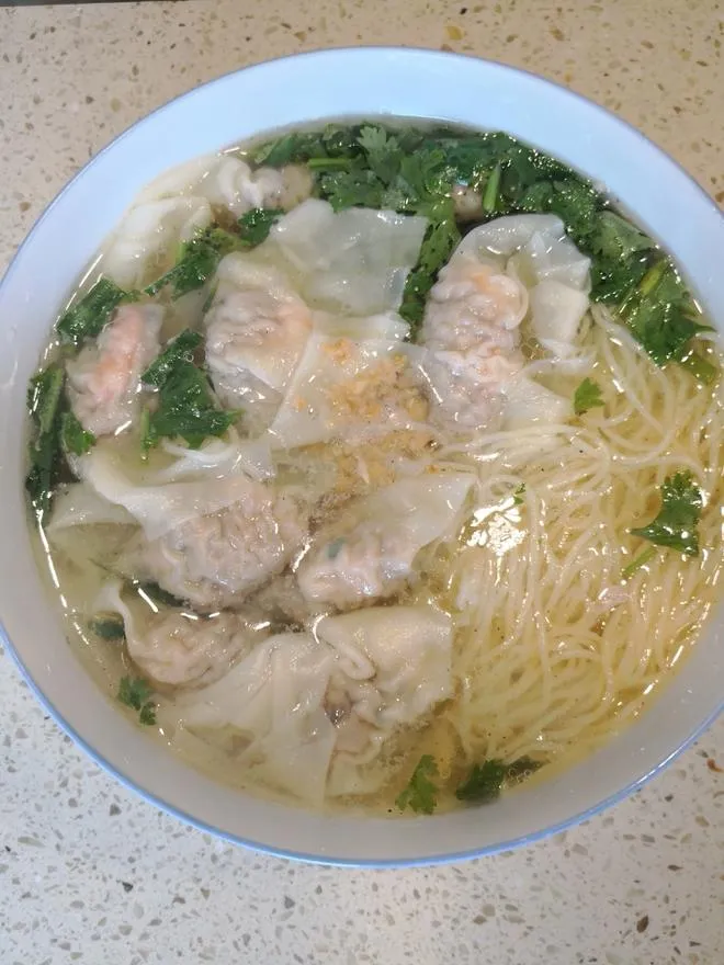 王鼎888港式鲜虾云吞面竹升面&鲜虾云吞靓汤底